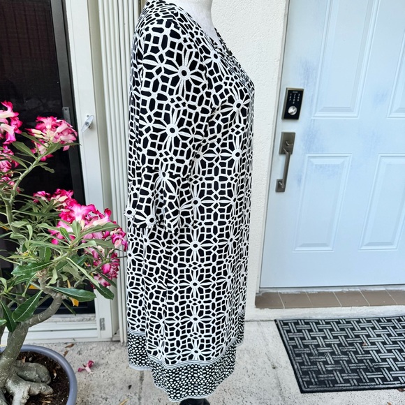 TACERA. NWT. Black & White Midi dress w/ Bell Sleeves.Crisscross straps … - Picture 4 of 14